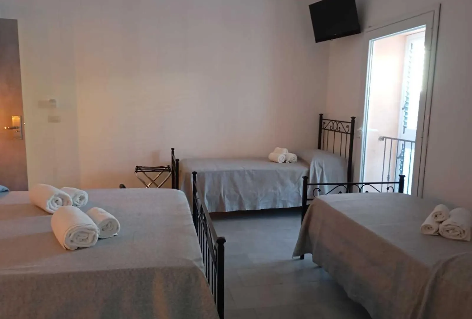 Guest house Parole Di Sardegna Hotel San Teodoro  Italy